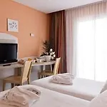 Western Astoria Szálloda 3*